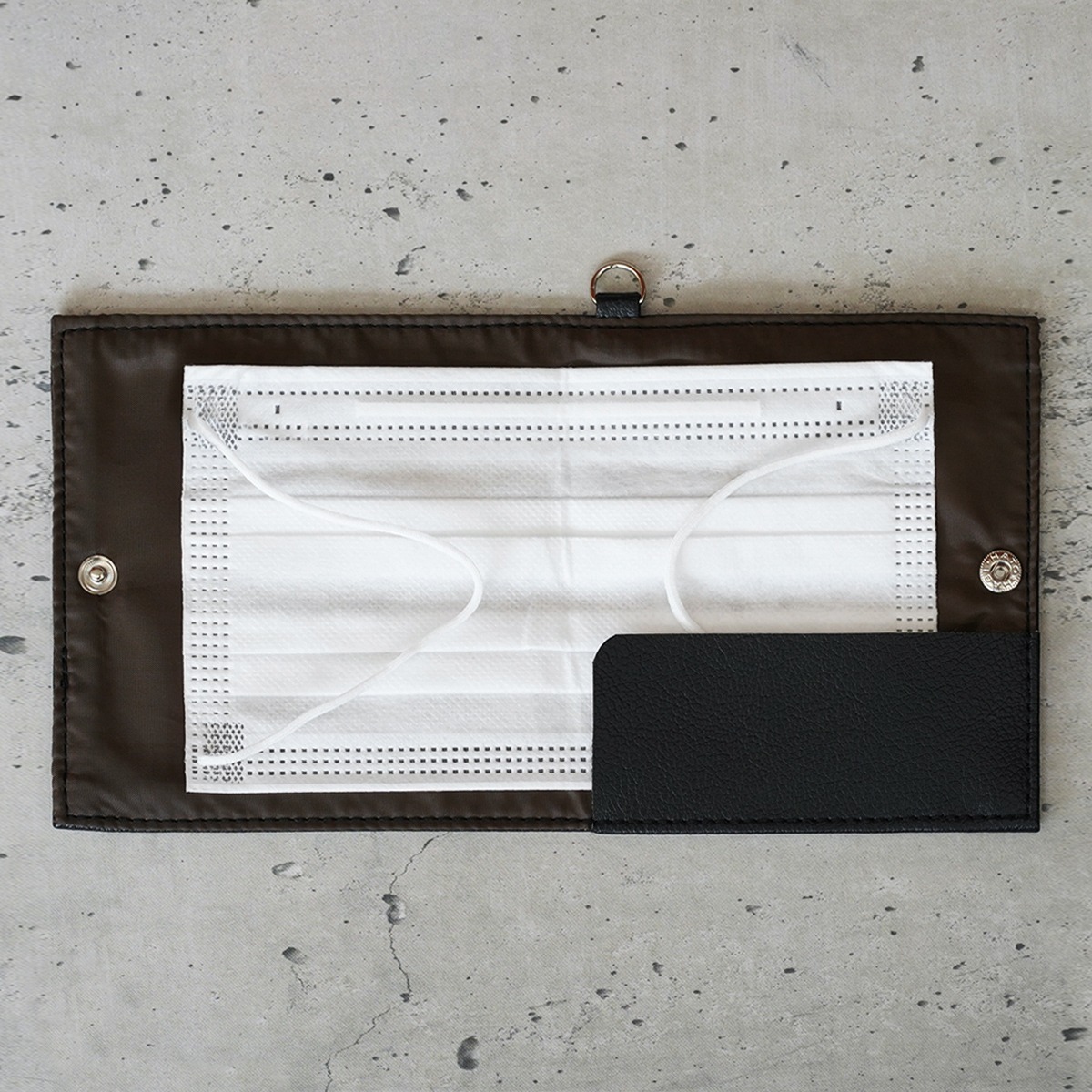 マスクケース「peace」マスクを収納