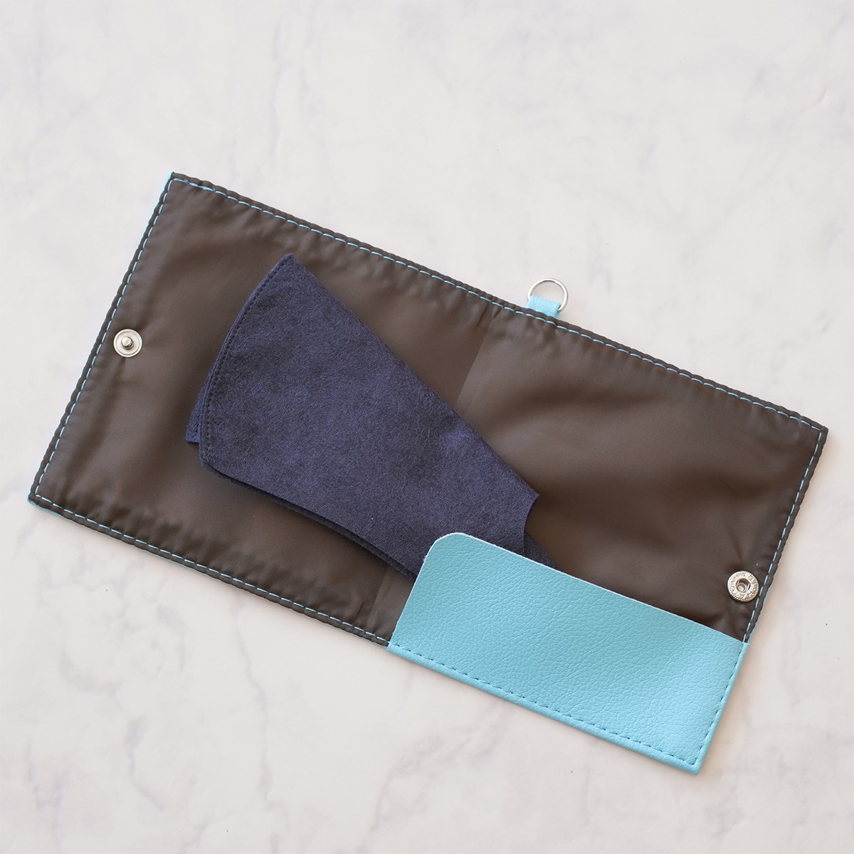 マスクケース「peace」ライトブルー